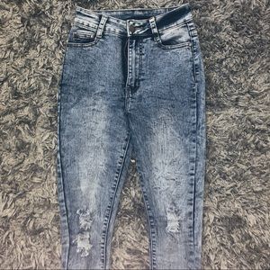 Fashion Nova “El Paso Distressed Jeans”